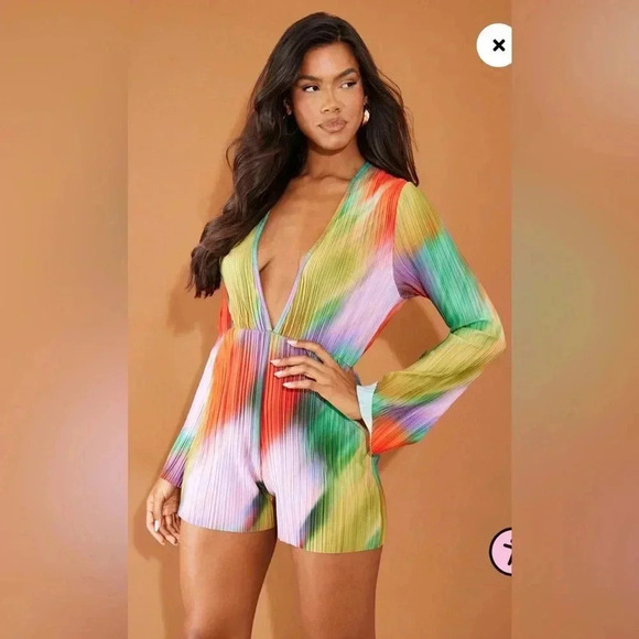 Pretty Little Thing Abstract Multicolored Romper with Flare Sleeves | sz 4 - Picture 1 of 11
